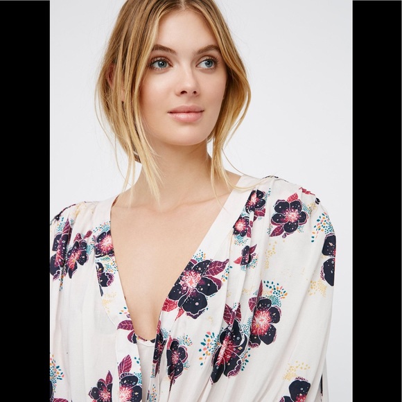 Free People White Floral Wrapped Tunic Top - Picture 2 of 4